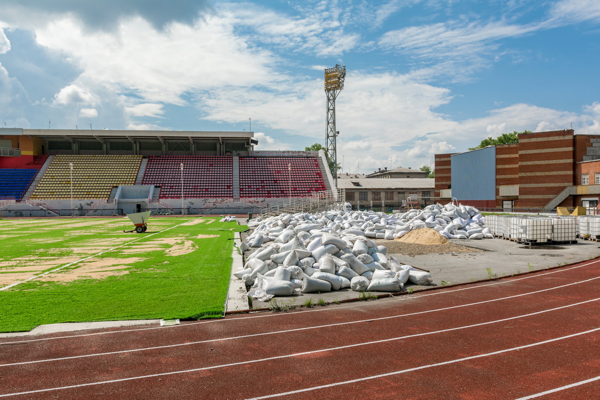 งานซ่อมสร้าง ปรับปรุงสนามกีฬา โดยทีมงานวิศวกรมืออาชีพ ให้คำปรึกษา และออกแบบสนามกีฬา