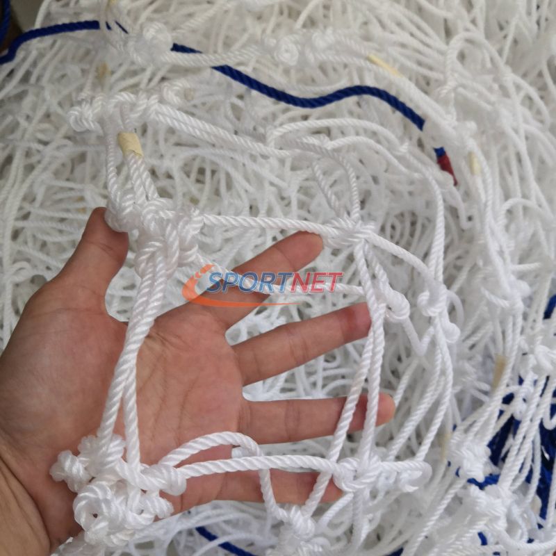 ผลิตตาข่ายเชือกถักตามแบบต่างๆ ตาข่ายเชือกถัก ชนิด HDPP และ HDPE ชนิดเส้นใยเหนียวพิเศษ เกลียวอัดแน่น รองรับการใช้งานหลากหลาย ทนทานต่อแรงกระแทก รองรับแรงดึงและแรงกระชากได้สูง มีความยืดหยุ่นได้ดี ไม่อมน้ำและทนต่อความเป็นกรด ทนแดด ทนฝน ใช้งานได้นาน