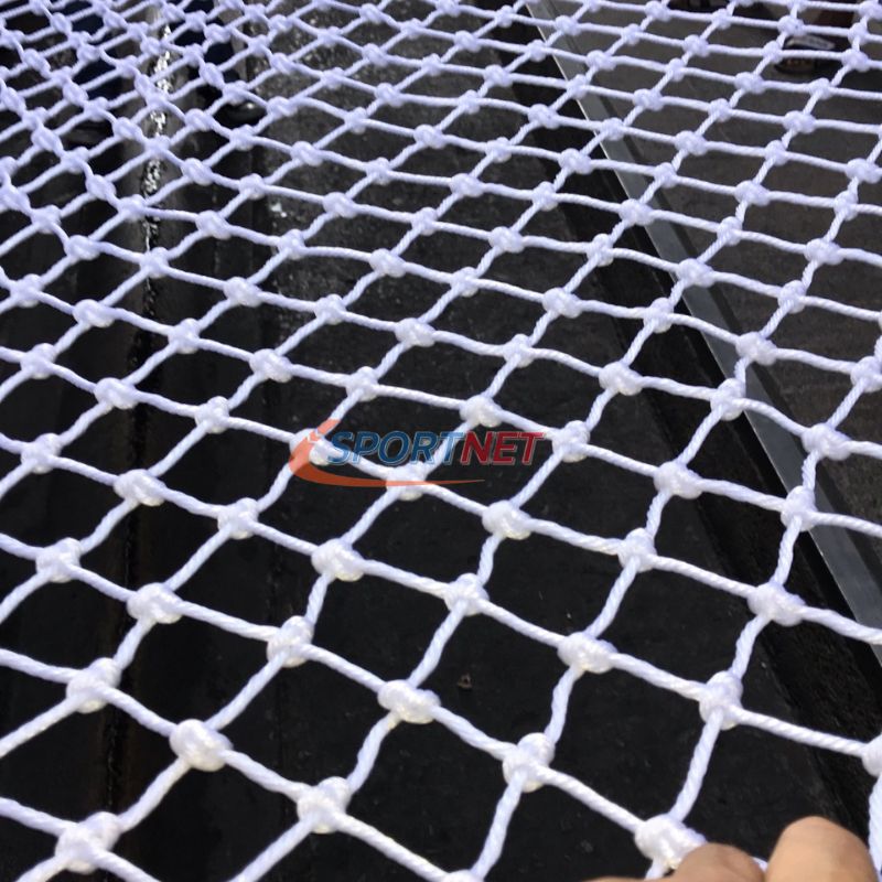 ผลิตตาข่ายเชือกถักตามแบบต่างๆ ตาข่ายเชือกถัก ชนิด HDPP และ HDPE ชนิดเส้นใยเหนียวพิเศษ เกลียวอัดแน่น รองรับการใช้งานหลากหลาย ทนทานต่อแรงกระแทก รองรับแรงดึงและแรงกระชากได้สูง มีความยืดหยุ่นได้ดี ไม่อมน้ำและทนต่อความเป็นกรด ทนแดด ทนฝน ใช้งานได้นาน